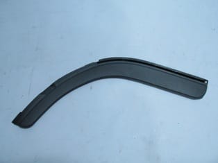 Mitsubishi Canter- Fuso Çamurluk Ağzı Plastiği Sol (2006-2012)