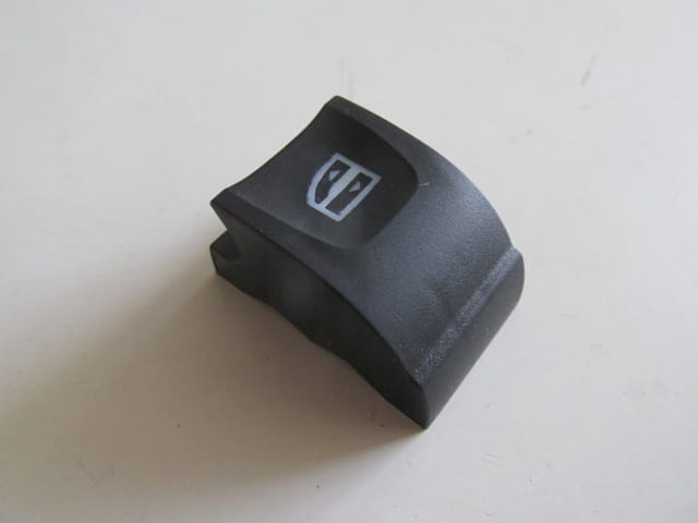 Renault Laguna Ön/arka Cam Düğme Butonu Sol (2008-2012)