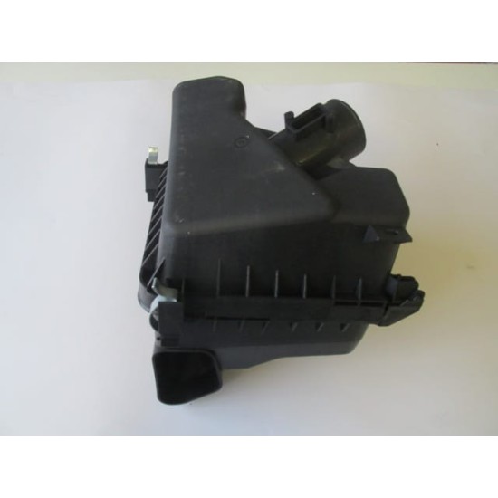 Toyota Auris Hava Filtre Kutusu (2013-2015) Toyota Auris Hava Filtre Kutusu (2013-2015)