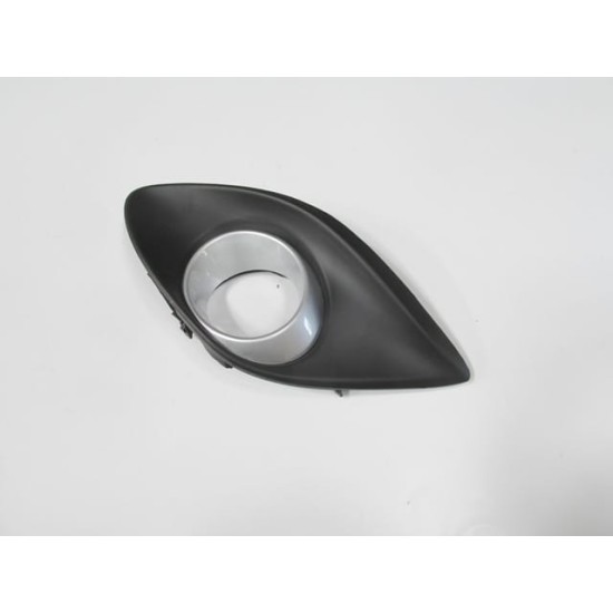 Mazda 2 Sis Lamba Kapağı Sol Sis Delikli/çerçevesi Gümüş Gri (2012-...
