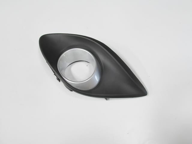 Mazda 2 Sis Lamba Kapağı Sol Sis Delikli/çerçevesi Gümüş Gri (2012-... Mazda 2 Sis Lamba Kapağı Sol Sis Delikli/çerçevesi Gümüş Gri (2012-...