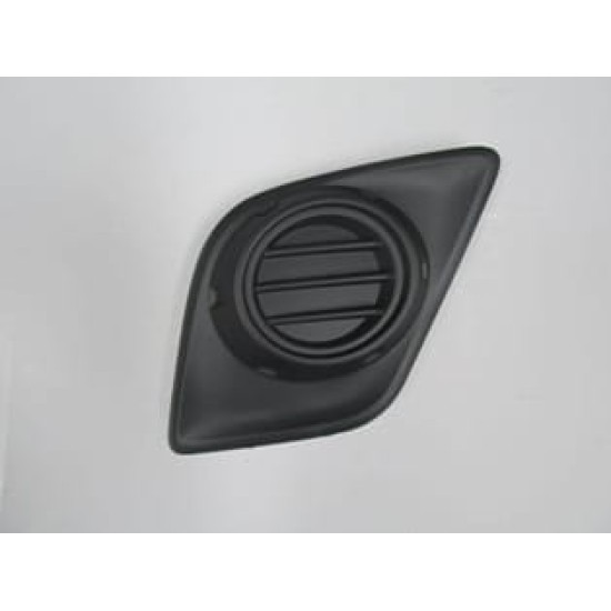 Toyota Hilux- Pick Up Sis Lamba Kapağı Sağ Sis Deliksiz (2015-2019)