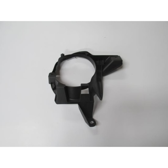 Toyota Rav4 Sis Lamba İç Bağlantı Braketi Sol Sis Delikli (2013-2016) Toyota Rav4 Sis Lamba İç Bağlantı Braketi Sol Sis Delikli (2013-2016)