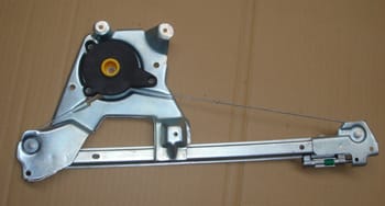 Audi A6 Arka Cam Krikosu Sağ Elektrikli/motorsuz (1998-2001)