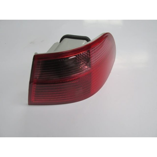 Fiat Albea Dış Stop Lambası Sağ Kırmızı (2007-2013)