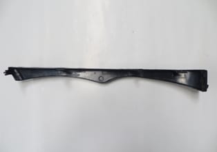 Bmw 3 Serı E46 Far Alt Çıtası Sol Fıskiye Deliksiz (2002-2005) OEM 51137043409
