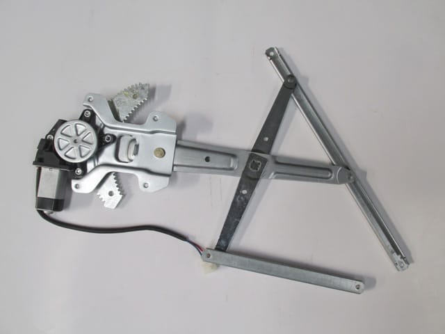 Daewoo Matız Ön Cam Krikosu Sağ Elektrikli/motorlu (1998-2001)