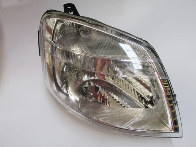 Peugeot Partner Far Lambası Sağ Manuel 6 Fişli (2003-2009) OEM 6205AW
