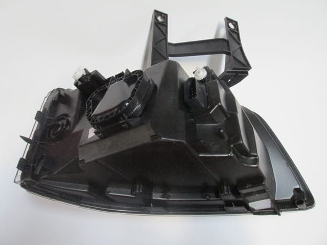 Volkswagen Transporter T5 Far Lambası Sol (2004-2006) OEM 7H1941015J