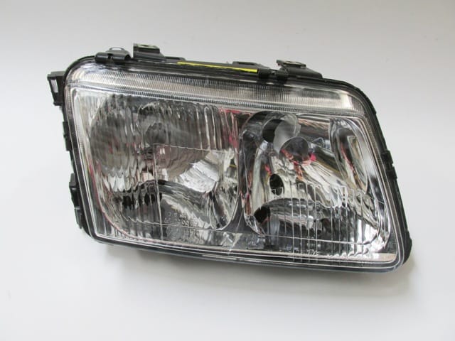 Audı A3 Far Lambası Sağ Elektrikli/sisli (1997-2000)