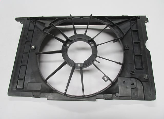 Toyota Avensis Radyatör Fan Davlumbazı Boş Gövde Benzinli Tip (2010-2014) OEM 16711-22150