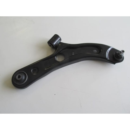 Suzuki Swift Ön Alt Tabla Sağ Burçlu/rotilli (2005-2011) Suzuki Swift Ön Alt Tabla Sağ Burçlu/rotilli (2005-2011)