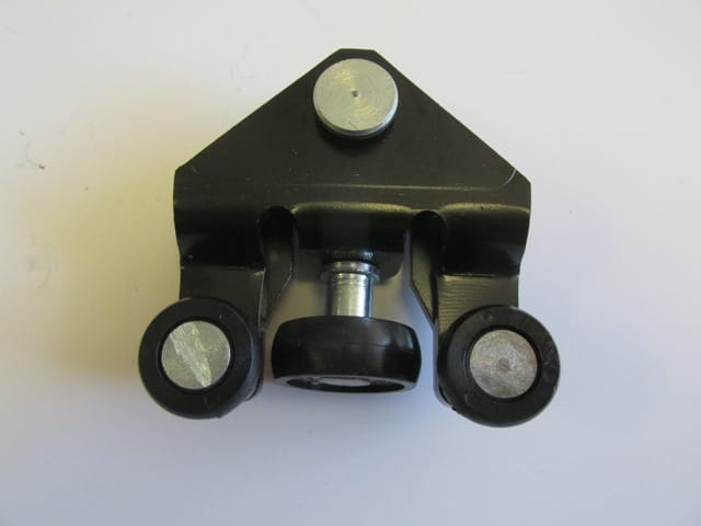 Opel Movano Sürgülü Kapı Alt Ray Bağlantısı Sağ (1999-2003) OEM 82...