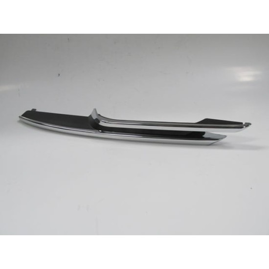 Bmw 3 Serı- F30 Sis Lamba Kapağı Üst Nikelajı Sol (2012-2014) Bmw 3 Serı- F30 Sis Lamba Kapağı Üst Nikelajı Sol (2012-2014)