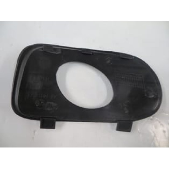 Opel Vectra- B Sis Lamba Kapağı Sağ Sis Delikli (1999-2002) Opel Vectra- B Sis Lamba Kapağı Sağ Sis Delikli (1999-2002)