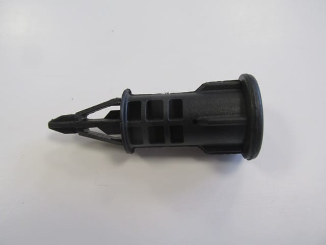 Renault Clio 3 Arka Tampon Bagaj Kilit Klipsi (2006-2009) OEM 820...