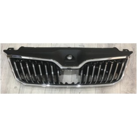 Skoda Superb Ön Panjur Krom Çizgili Krom Çerceve Radarlı 2015