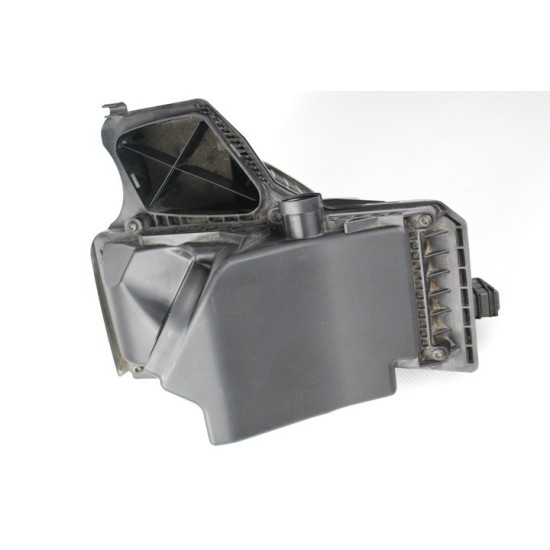 Audi A4 Hava Filitre Kutusu 1.8 Benzin