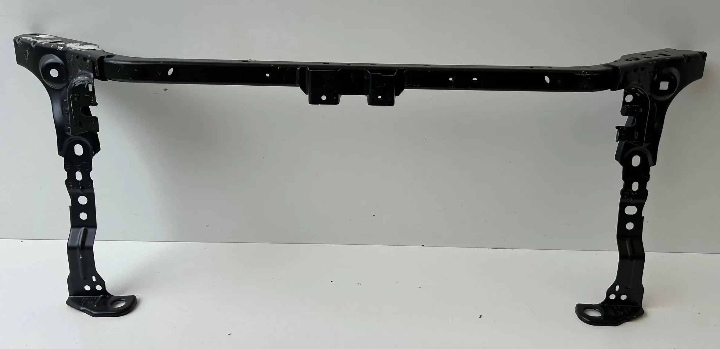 Volkswagen Amarok Ön Panel > (2023-Gunumuz) OEM 2HJ806062A Volkswagen Amarok Ön Panel > (2023-Gunumuz) OEM 2HJ806062A