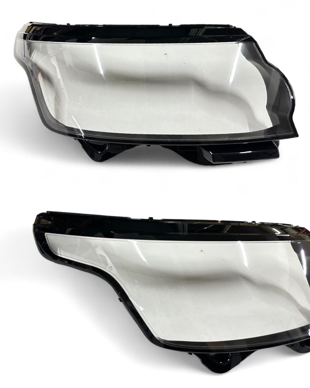 Land Rover Sağ Far Camı Voque (2013-2017) OEM CK5213W029 Land Rover Sağ Far Camı Voque (2013-2017) OEM CK5213W029
